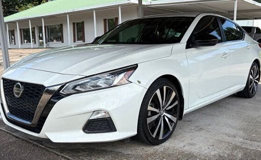 2019 Nissan Altima SR