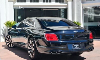 2022 Bentley Flying Spur V8