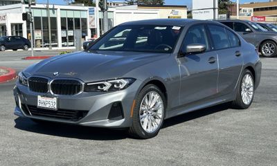 2023 BMW 330i
