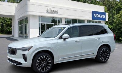 2026 Volvo XC90 Plus Bright