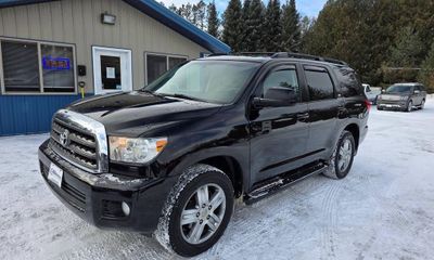 2016 Toyota Sequoia SR5 Grade