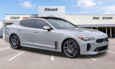 2022 Kia Stinger GT1