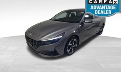 2023 Hyundai Elantra SE