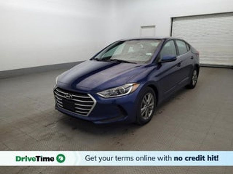 2018 Hyundai Elantra — a typically priced live listing