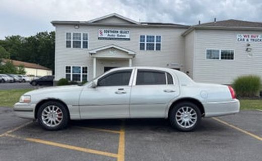 2006 Lincoln Town CAR Signature