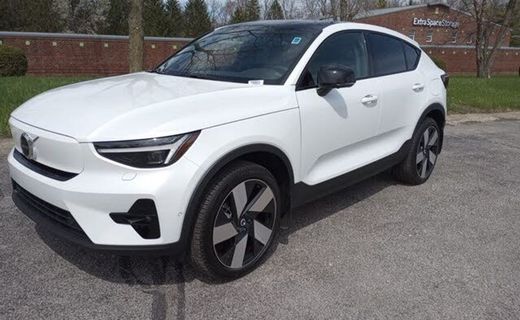 2023 Volvo C40 Ultimate Dark