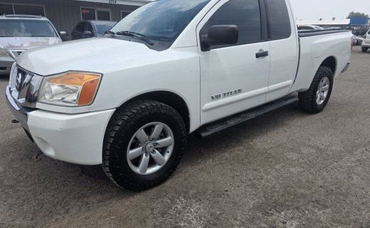 2014 Nissan Titan SV
