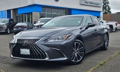2024 Lexus ES 300H Premium