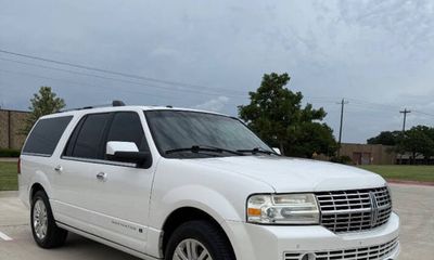 2012 Lincoln Navigator L