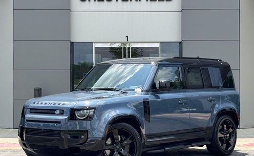 2026 Land Rover Defender 110 SE
