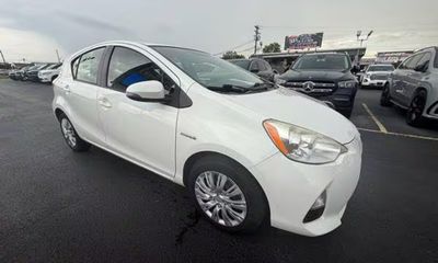 2013 Toyota Prius C TWO