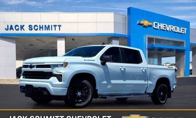 2023 Chevrolet Silverado RST