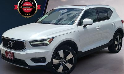 2021 Volvo XC40 Momentum