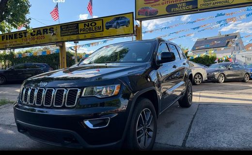 2020 Jeep Grand Cherokee Laredo