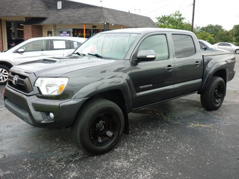 2015 Toyota Tacoma — a typically priced live listing