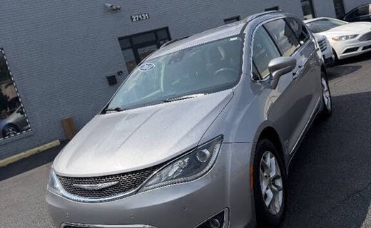 2018 Chrysler Pacifica Touring L Plus
