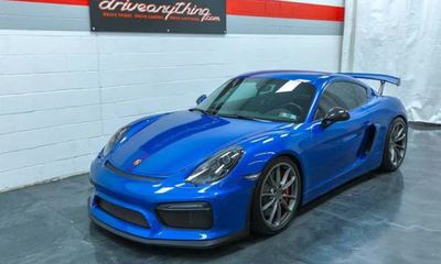 2016 Porsche Cayman GT4