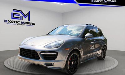2013 Porsche Cayenne GTS