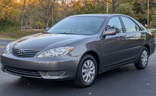 2005 Toyota Camry LE