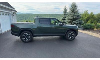 2024 Rivian R1T Adventure