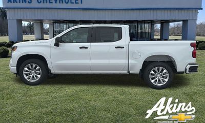 2026 Chevrolet Silverado Custom