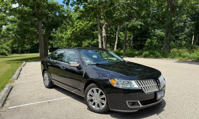 2011 Lincoln MKZ Base