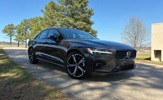 2023 Volvo S60 Plus Dark With