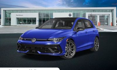 2026 Volkswagen Golf R 2 0 TSI