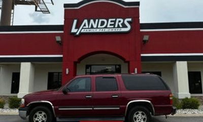 2005 Chevrolet Suburban LS