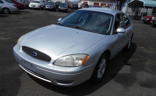 2005 Ford Taurus SE