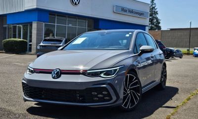 2023 Volkswagen Golf GTI Autobahn