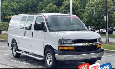 2025 Chevrolet Express 2500