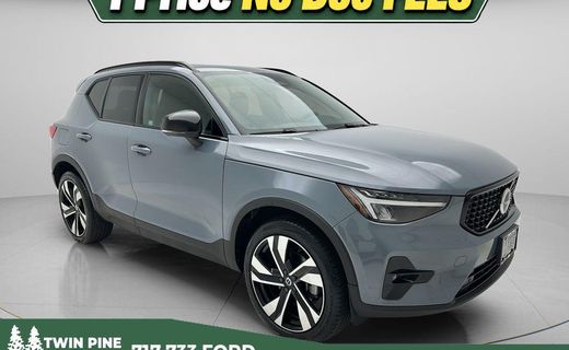 2023 Volvo XC40 Plus Dark