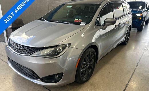 2020 Chrysler Pacifica Touring L Plus
