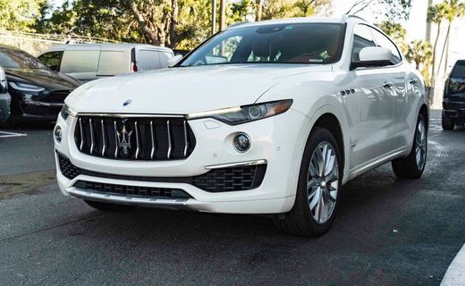 2019 Maserati Levante Luxury