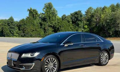 2017 Lincoln MKZ Premier