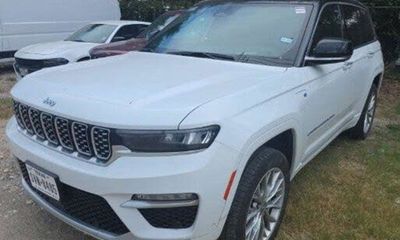 2022 Jeep Grand Cherokee Summit 4XE