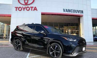 2022 Toyota Highlander XSE