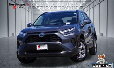 2024 Toyota RAV4 LE