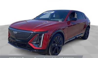 2024 Cadillac Lyriq Sport 3