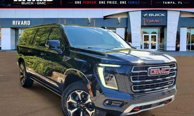 2025 GMC Yukon XL AT4