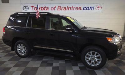 2017 Toyota Land Cruiser VX R