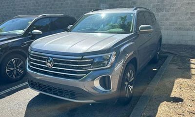 2025 Volkswagen Atlas SE