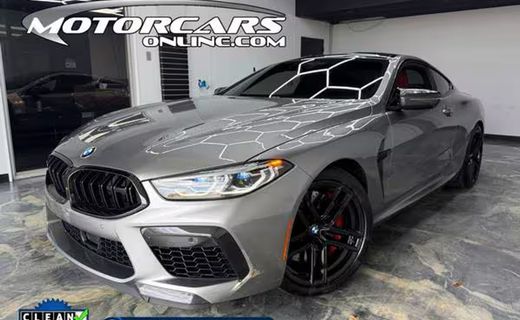 2022 BMW M8