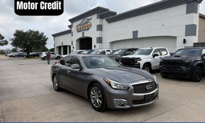 2015 Infiniti Q70 3 7