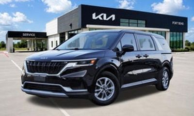 2022 Kia Carnival LX Seat Package