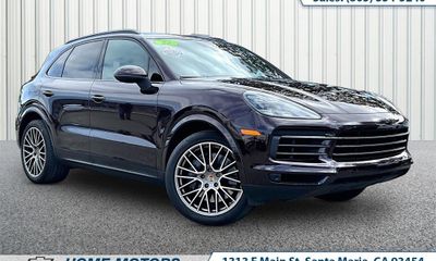 2023 Porsche Cayenne S Platinum Edition