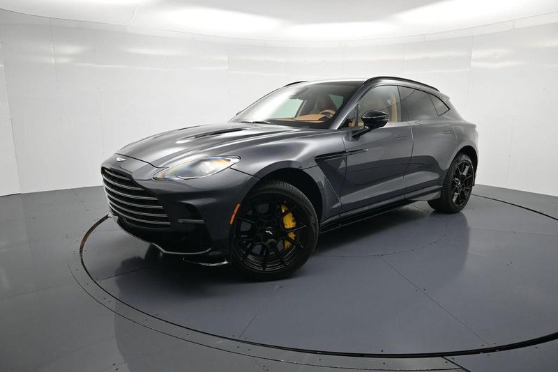 2025 Aston Martin DBX — a typically priced live listing