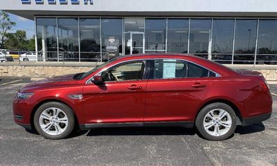 2018 Ford Taurus SEL