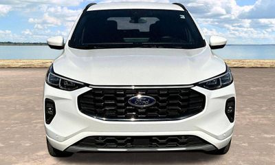 2025 Ford Escape ST Line Elite
